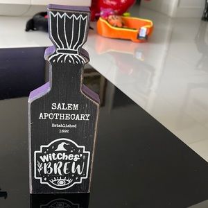 HALLOWEEN Black/Purple "Salem Witches Brew" Holiday Accent Holiday Decor
